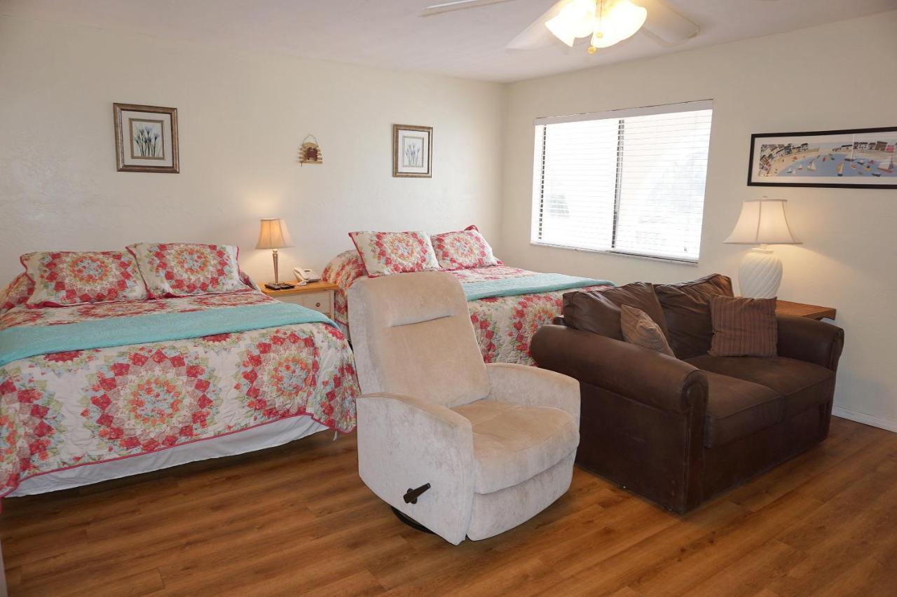 Redington Surf Resort By Travel Resort Services St. Pete Beach Exterior foto