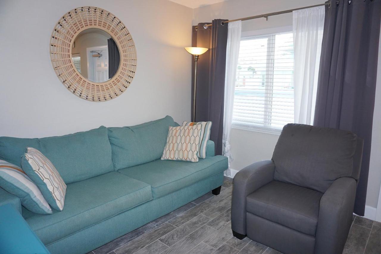 Redington Surf Resort By Travel Resort Services St. Pete Beach Exterior foto